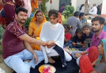 जेल में रक्षाबंधन : कैदी भाइयों की कलाई पर बहनों ने बांधी राखी, आंखों से छलक उठे आंसू