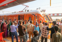 ऐतिहासिक पल: दशकों का इंतजार खत्म, खुशियों की सवारी लेकर देवेंद्रनगर पहुंची पहली ट्रेन